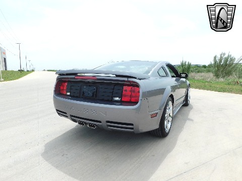 2006 Ford Mustang image 16