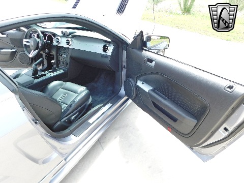 2006 Ford Mustang image 120