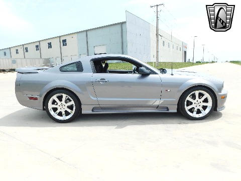 2006 Ford Mustang image 19
