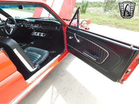 1965 Ford Mustang image 112