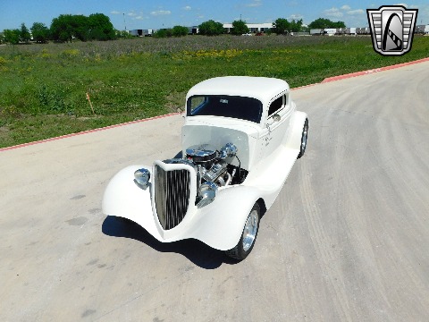 1934 Ford 3 Window image 3