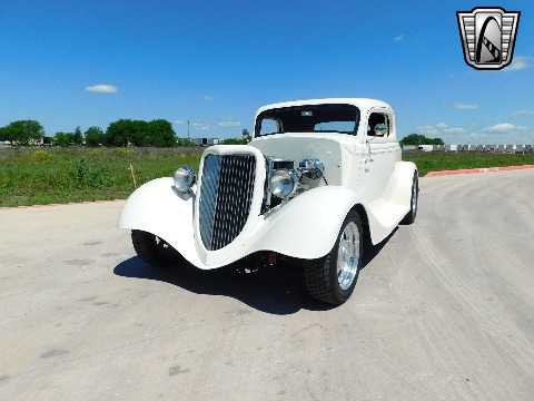1934 Ford 3 Window image 4