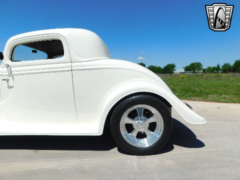 1934 Ford 3 Window image 31