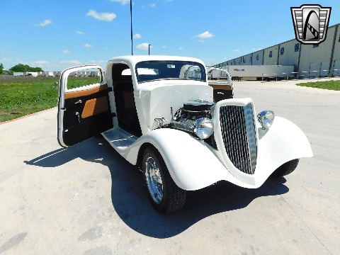 1934 Ford 3 Window image 58