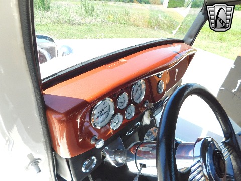 1934 Ford 3 Window image 90