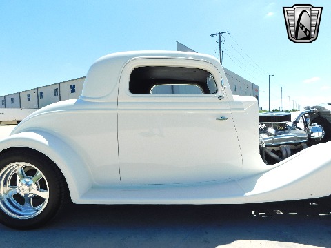 1934 Ford 3 Window image 40