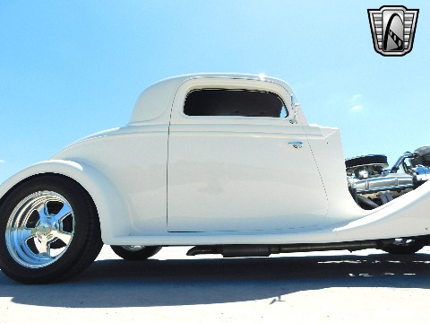 1934 Ford 3 Window image 41