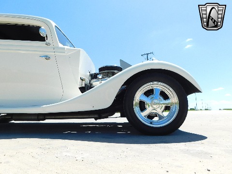 1934 Ford 3 Window image 44