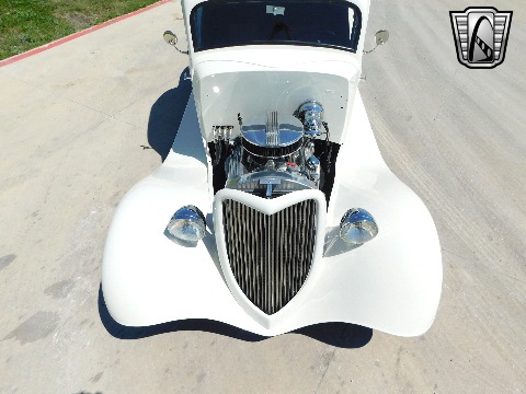 1934 Ford 3 Window image 45