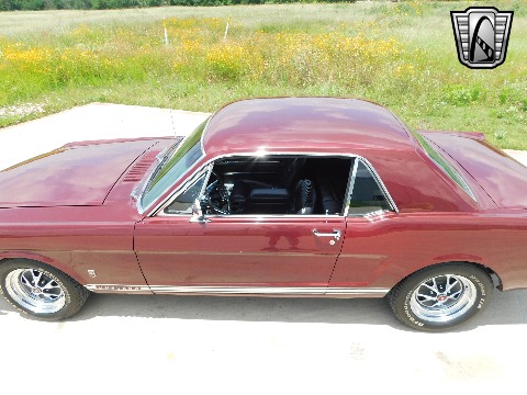 1965 Ford Mustang image 30