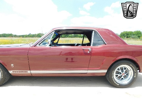 1965 Ford Mustang image 31