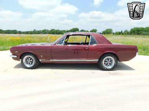 1965 Ford Mustang image 7