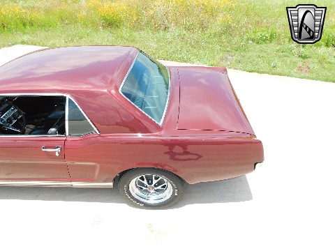 1965 Ford Mustang image 33