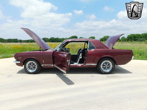 1965 Ford Mustang image 60