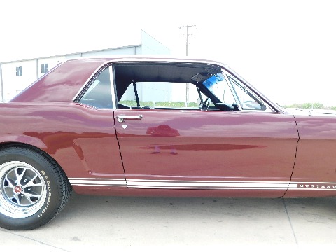 1965 Ford Mustang image 43