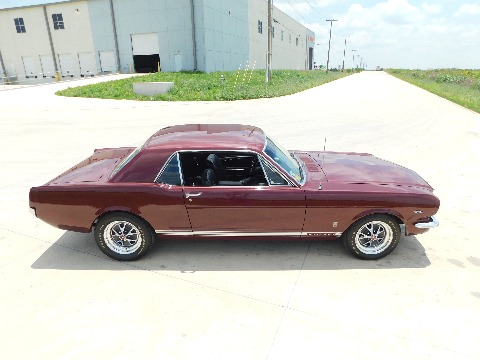 1965 Ford Mustang image 18
