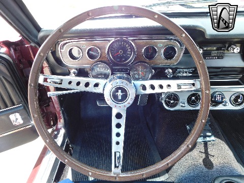 1965 Ford Mustang image 100