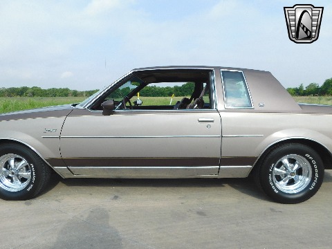 1984 Buick Regal image 32