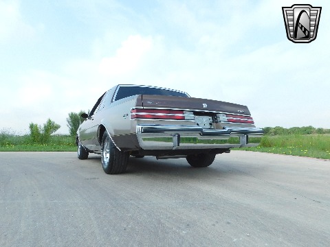 1984 Buick Regal image 11