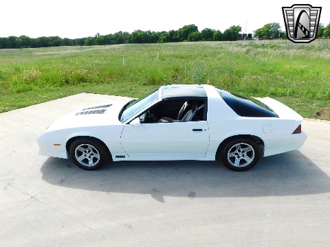 1988 Chevrolet Camaro image 6