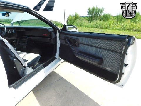 1988 Chevrolet Camaro image 112