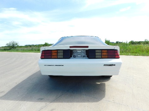 1988 Chevrolet Camaro image 13