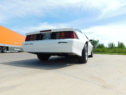1988 Chevrolet Camaro image 17