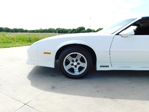 1988 Chevrolet Camaro image 28
