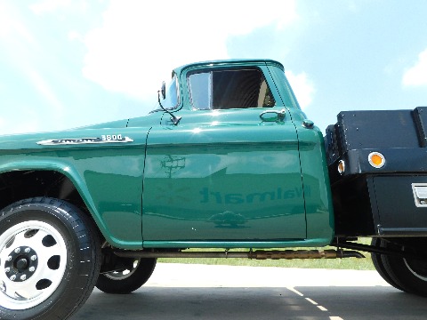 1956 Chevrolet Truck image 32