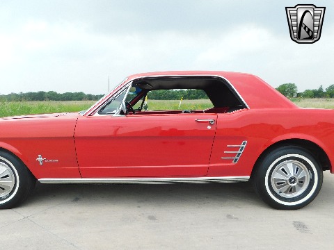 1966 Ford Mustang image 31