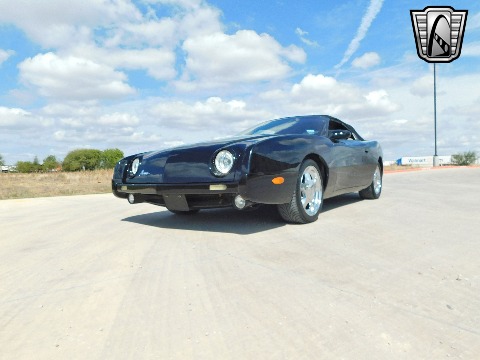 2004 Avanti Convertible image 5