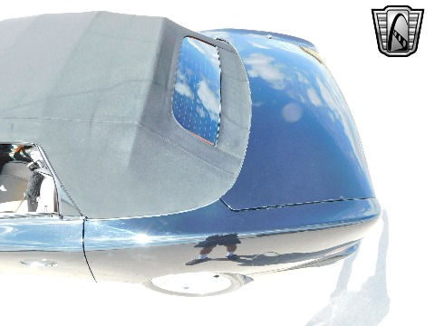 2004 Avanti Convertible image 33