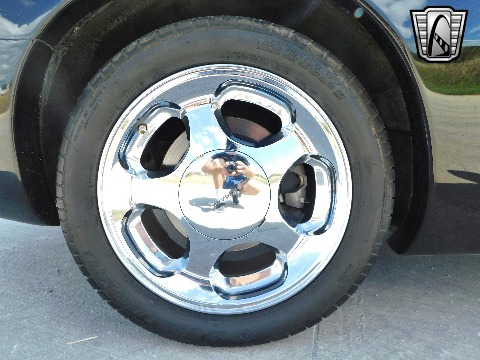 2004 Avanti Convertible image 61