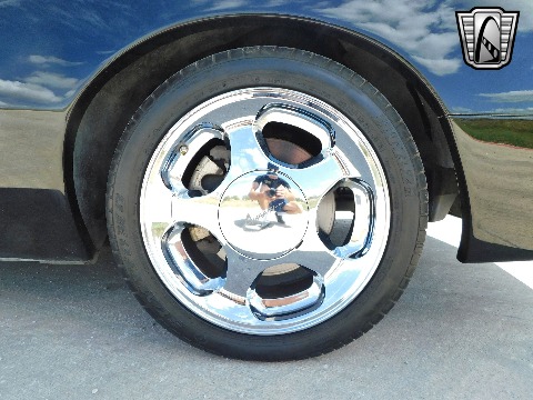 2004 Avanti Convertible image 62