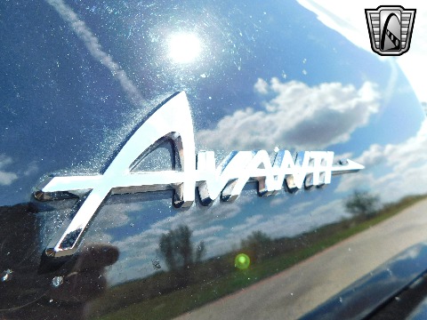 2004 Avanti Convertible image 63