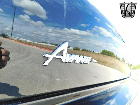 2004 Avanti Convertible image 65