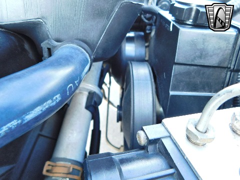 2004 Avanti Convertible image 91