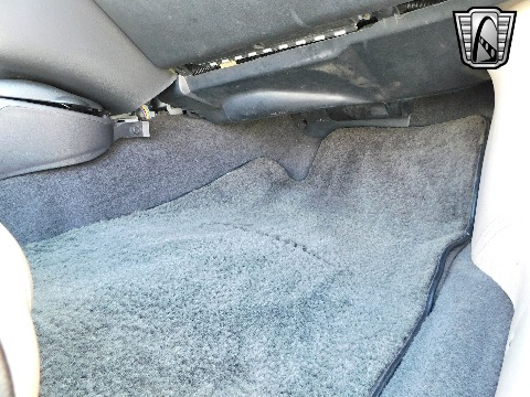 2004 Avanti Convertible image 117