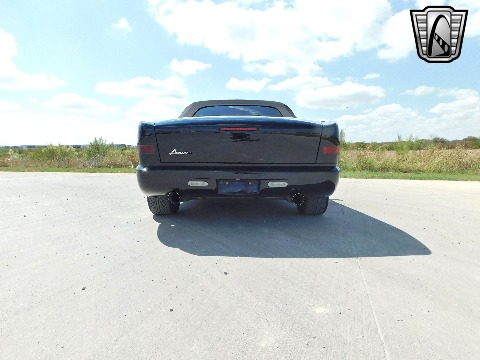 2004 Avanti Convertible image 14