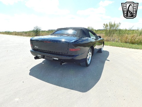 2004 Avanti Convertible image 16