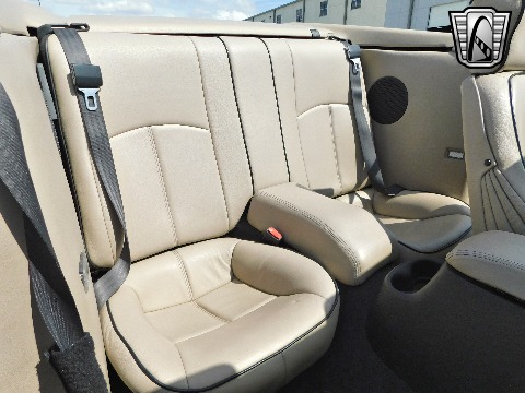 2004 Avanti Convertible image 120