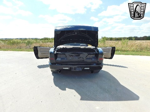 2004 Avanti Convertible image 71