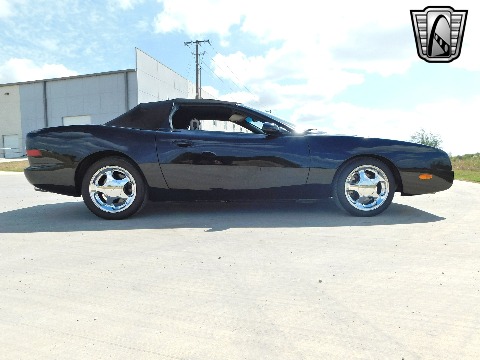 2004 Avanti Convertible image 20