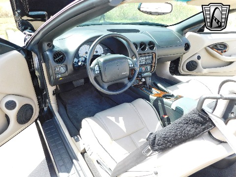 2004 Avanti Convertible image 98