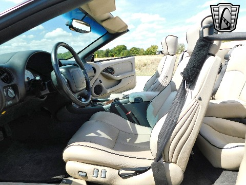 2004 Avanti Convertible image 99