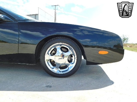 2004 Avanti Convertible image 48