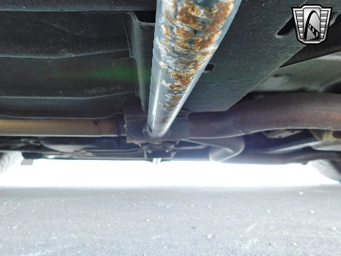 2004 Avanti Convertible image 126