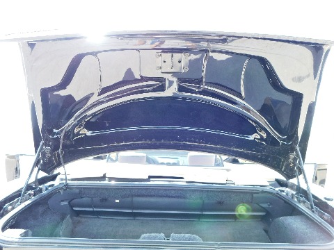 2004 Avanti Convertible image 78