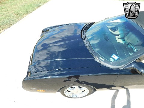 2004 Avanti Convertible image 27