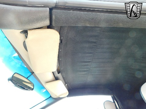 2004 Avanti Convertible image 106